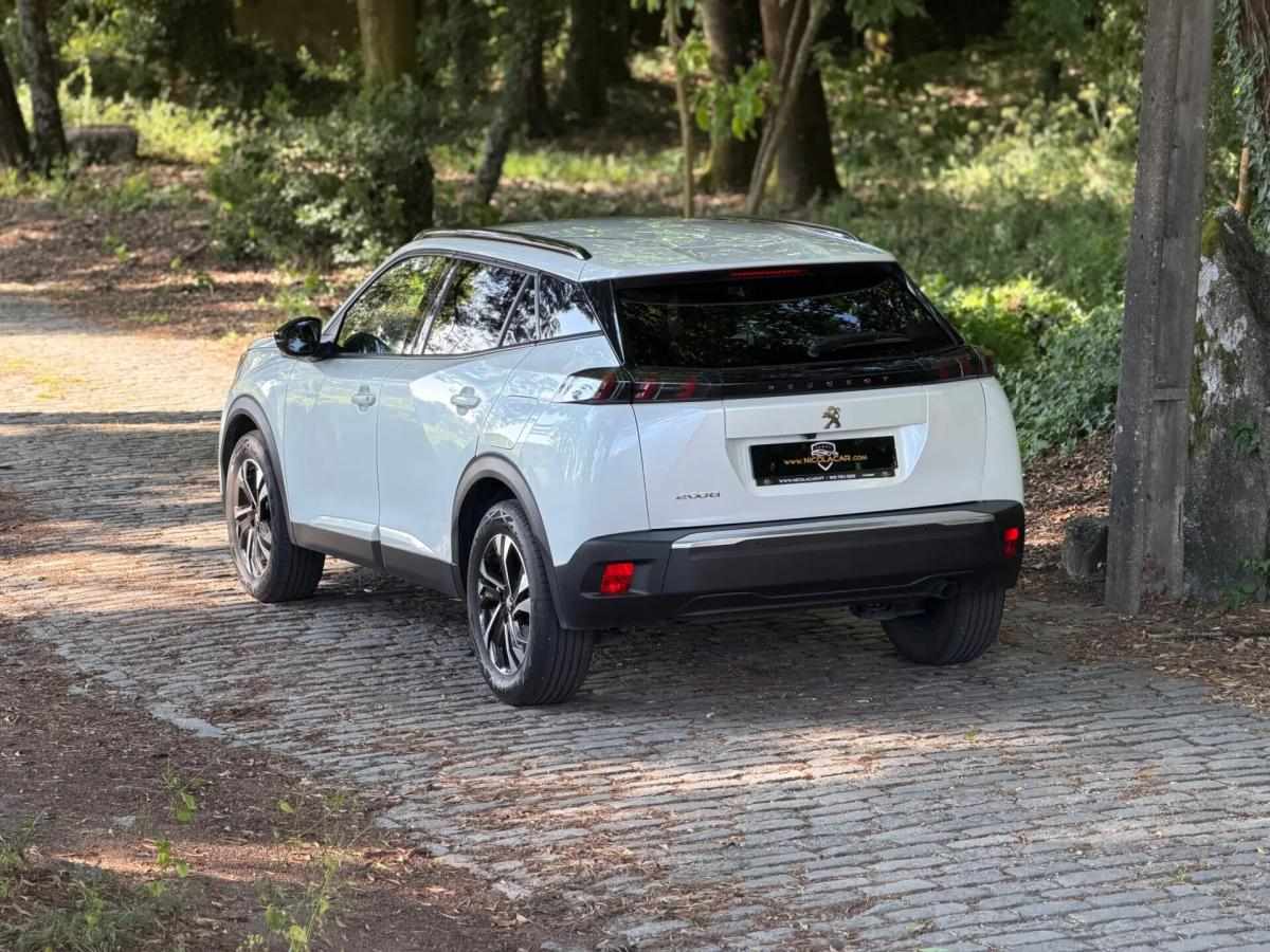 peugeot-2008-2023-gasolina-1199cc