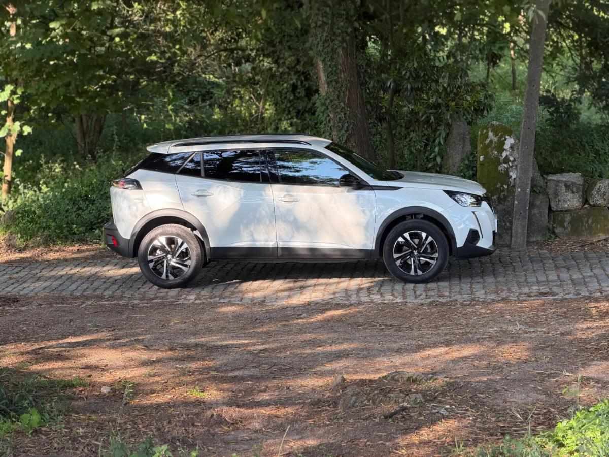 peugeot-2008-2023-gasolina-1199cc