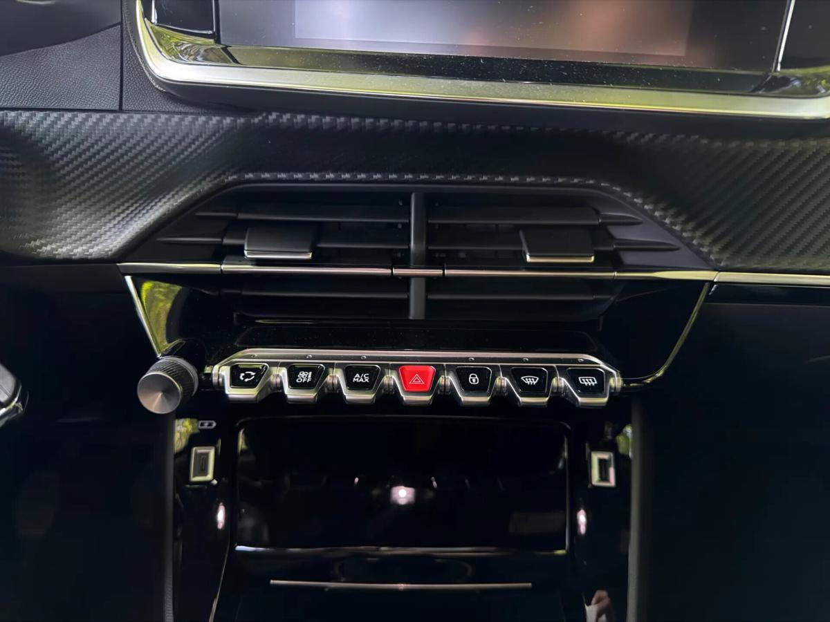 peugeot-2008-2023-gasolina-1199cc