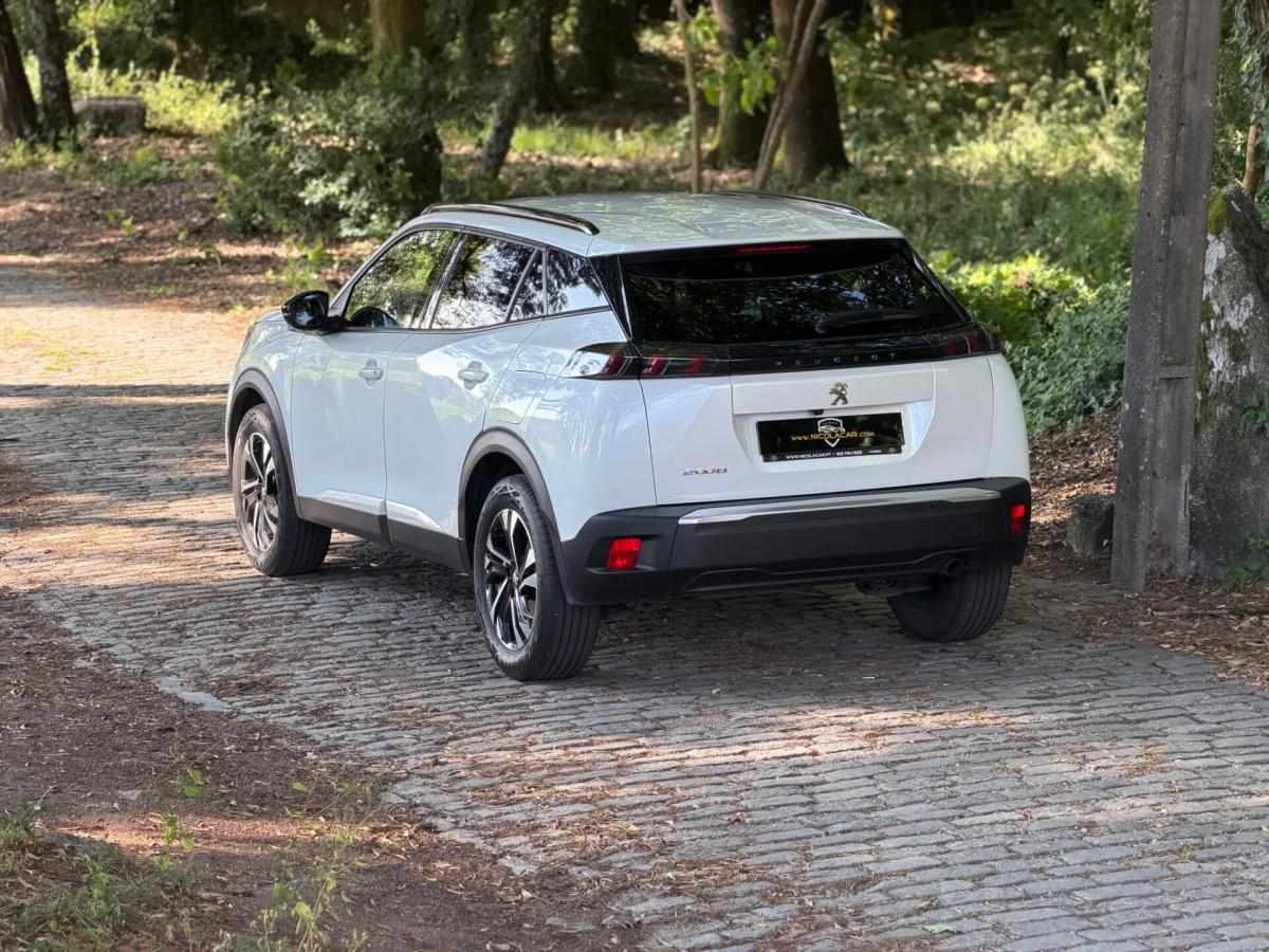 peugeot-2008-2023-gasolina-1199cc