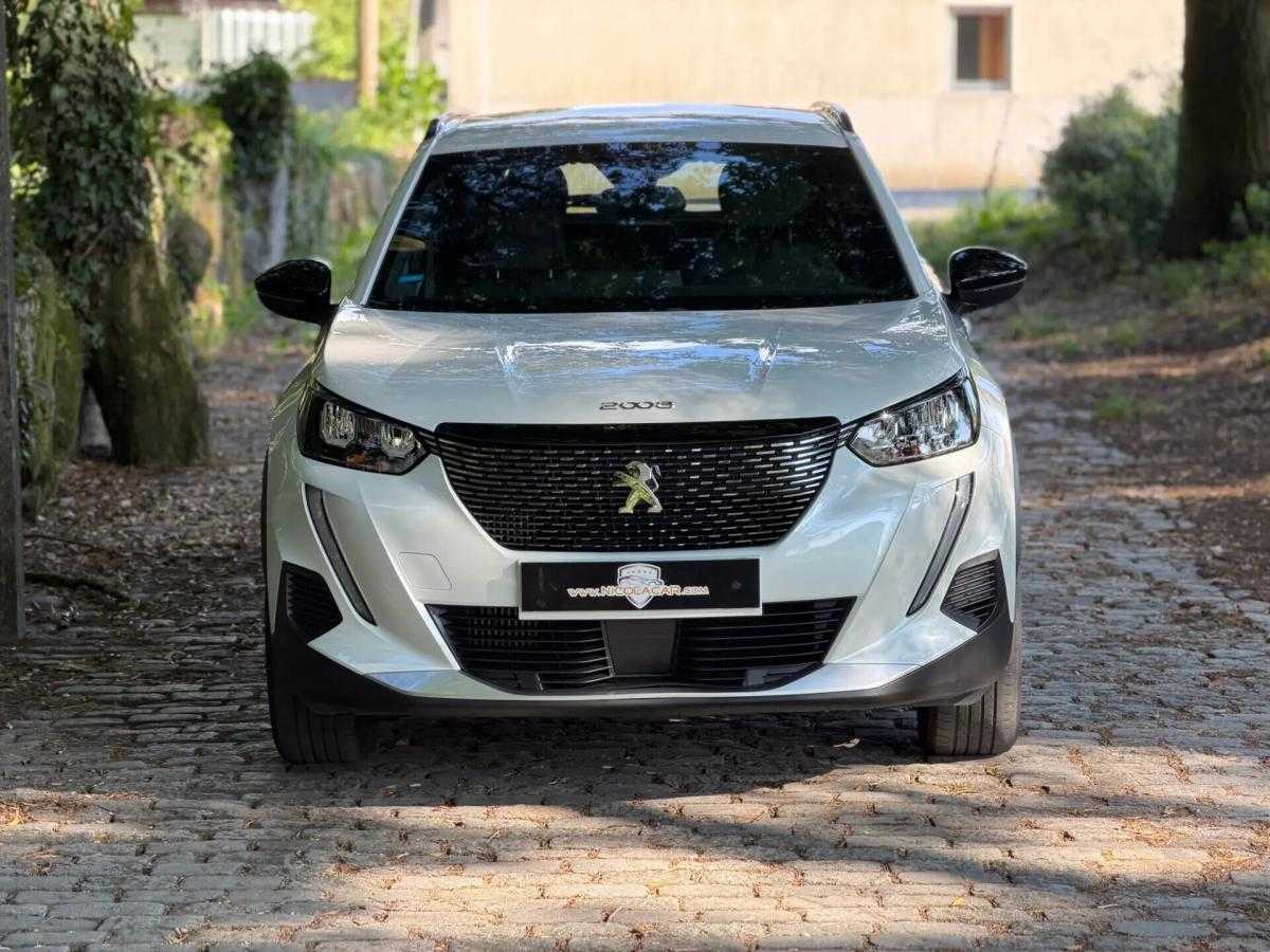 peugeot-2008-2023-gasolina-1199cc