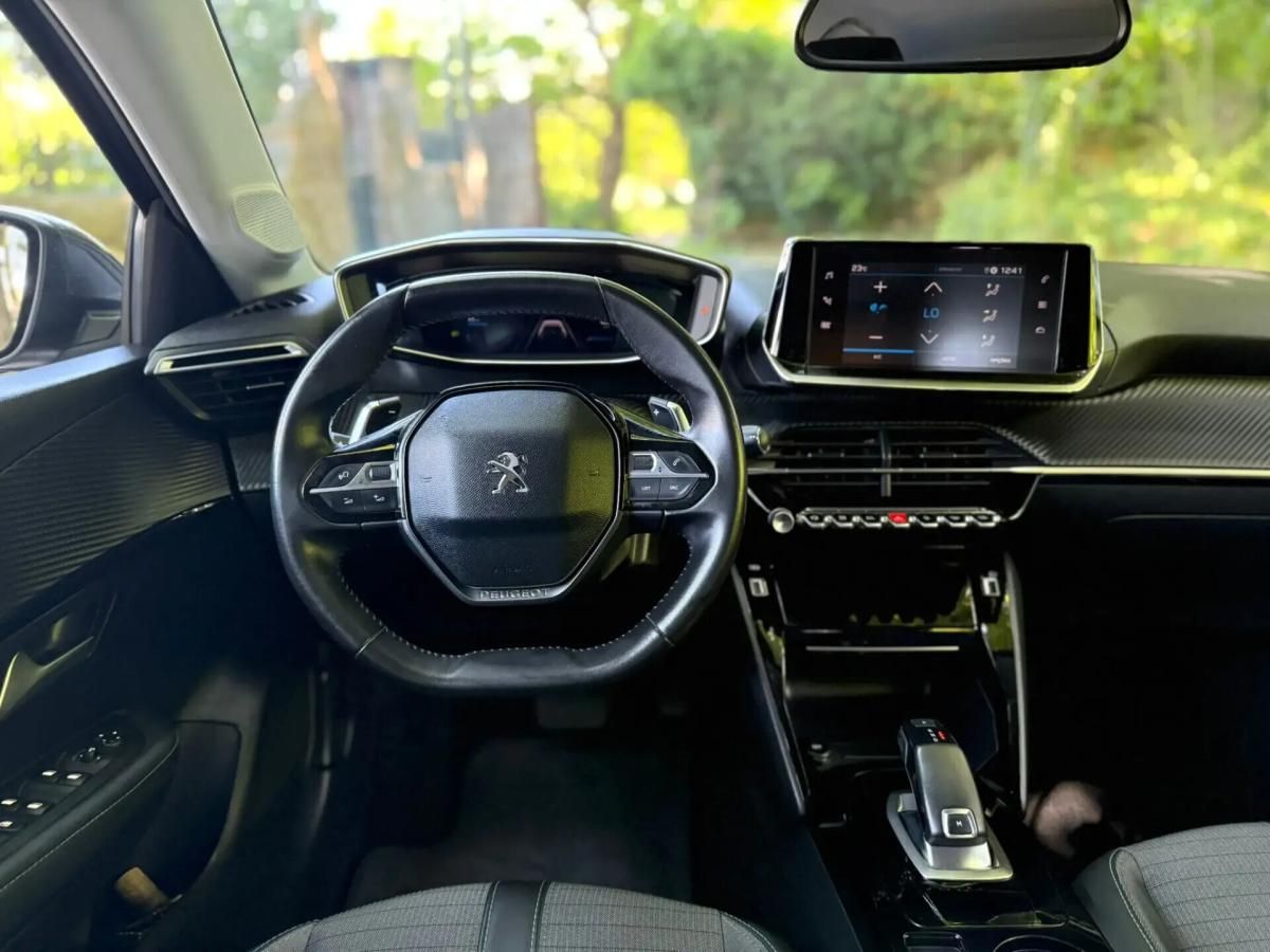 peugeot-208-2020-gasolina-1199cc