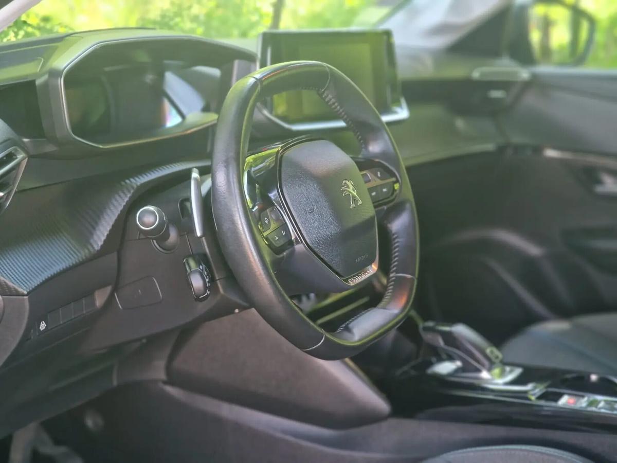peugeot-208-2020-gasolina-1199cc