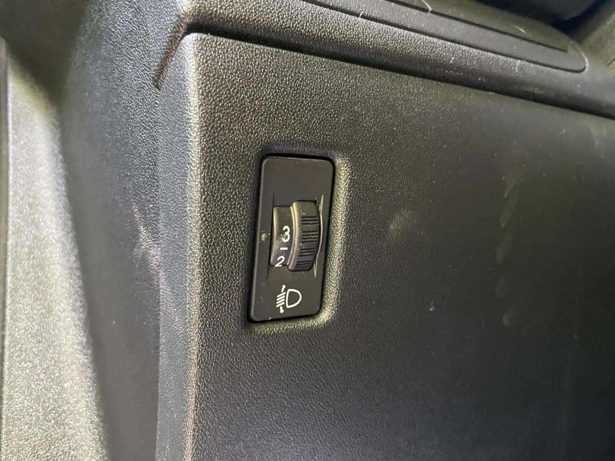 peugeot-208-2018-diesel-1560cc