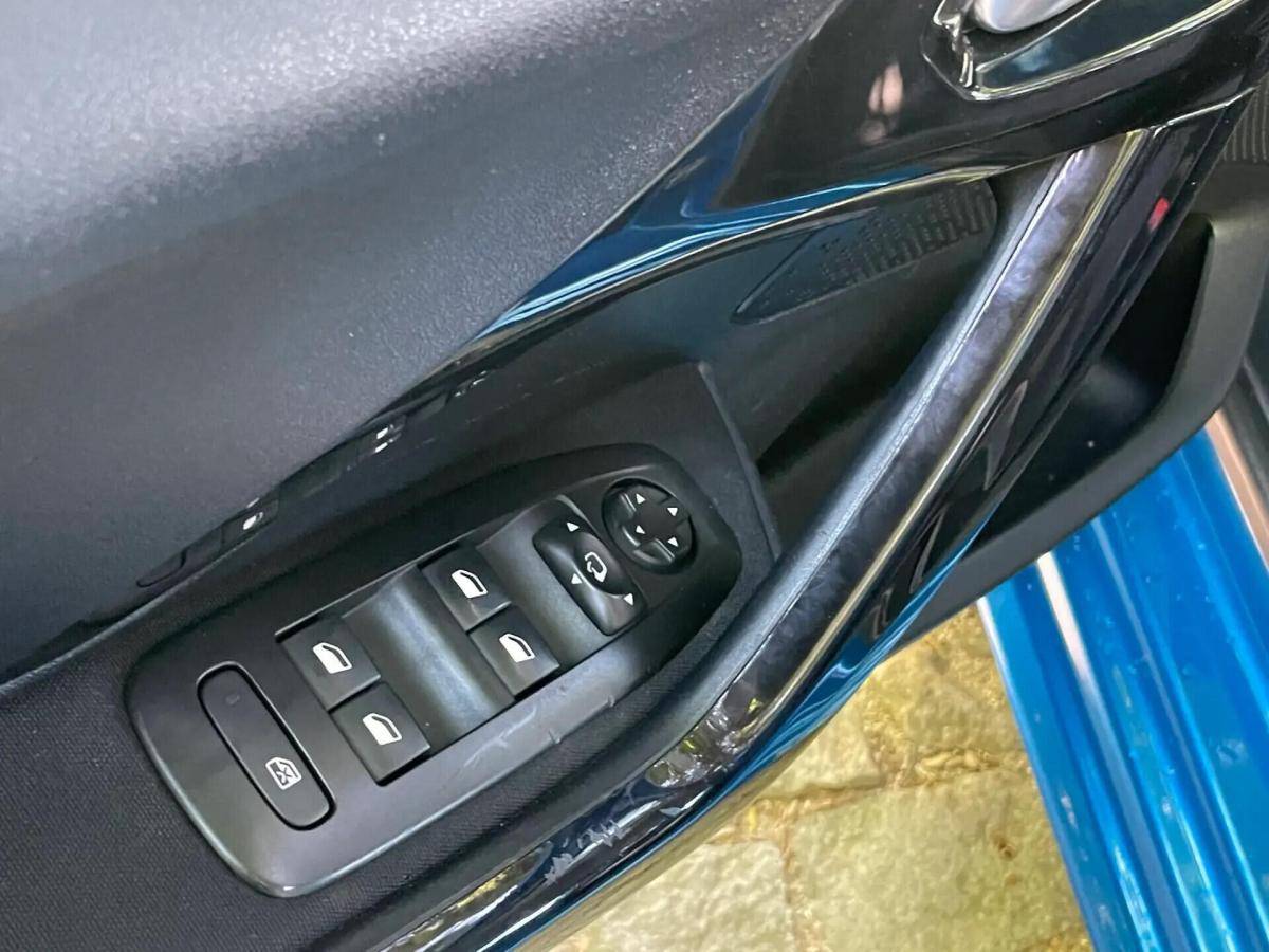 peugeot-208-2018-diesel-1560cc