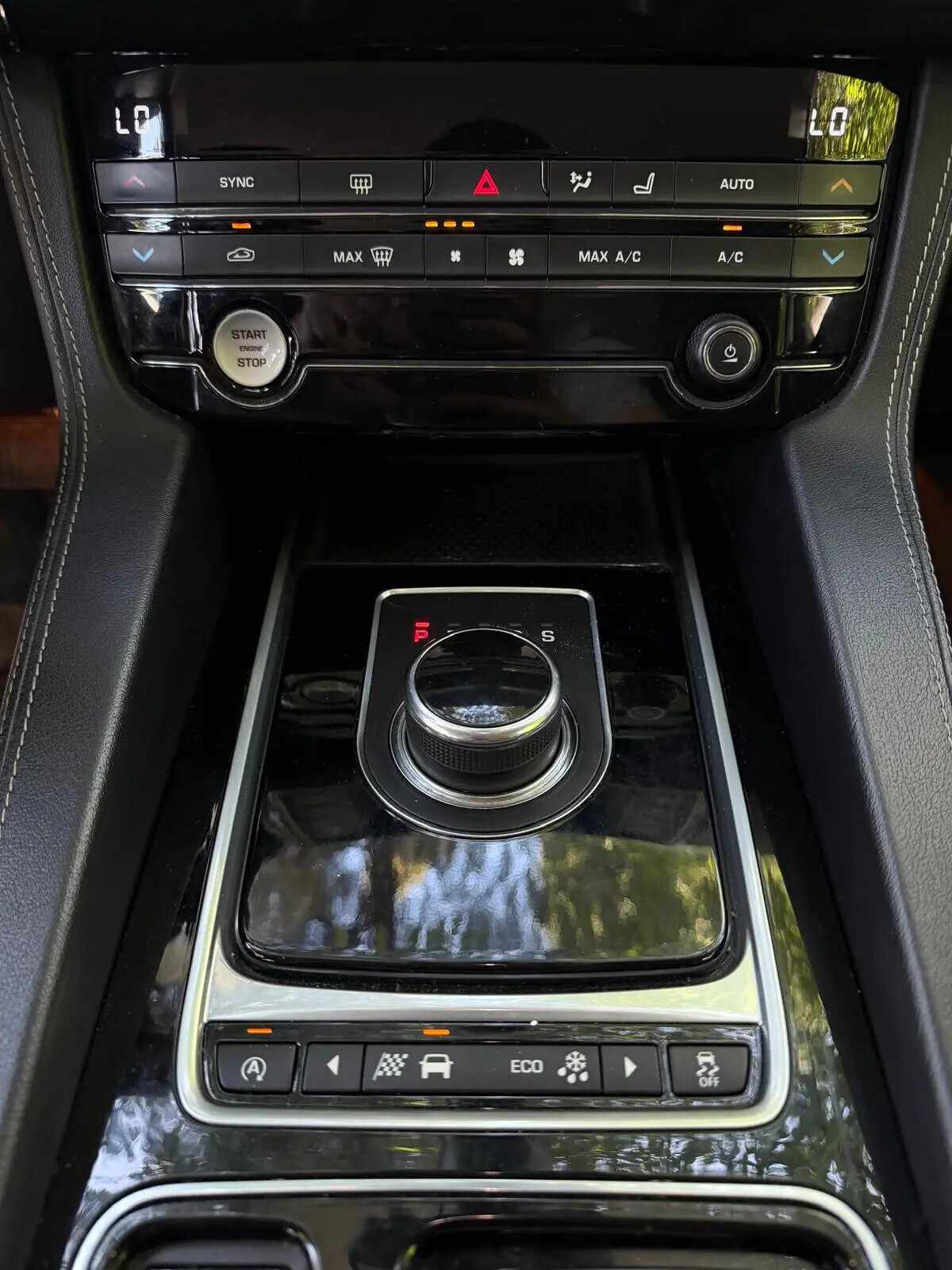 jaguar-f-pace-2017-diesel-1999cc