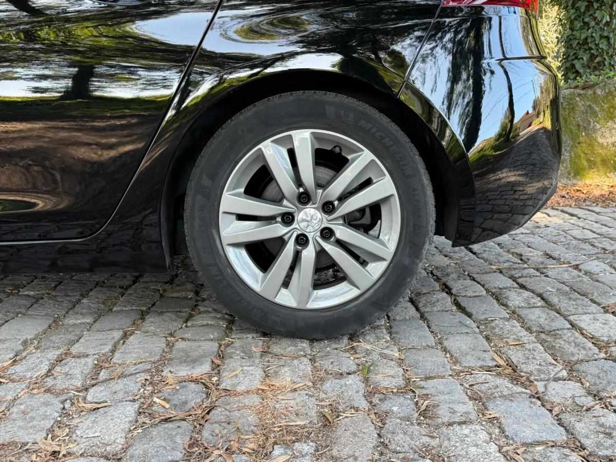 peugeot-308-2018-gasolina-1199cc
