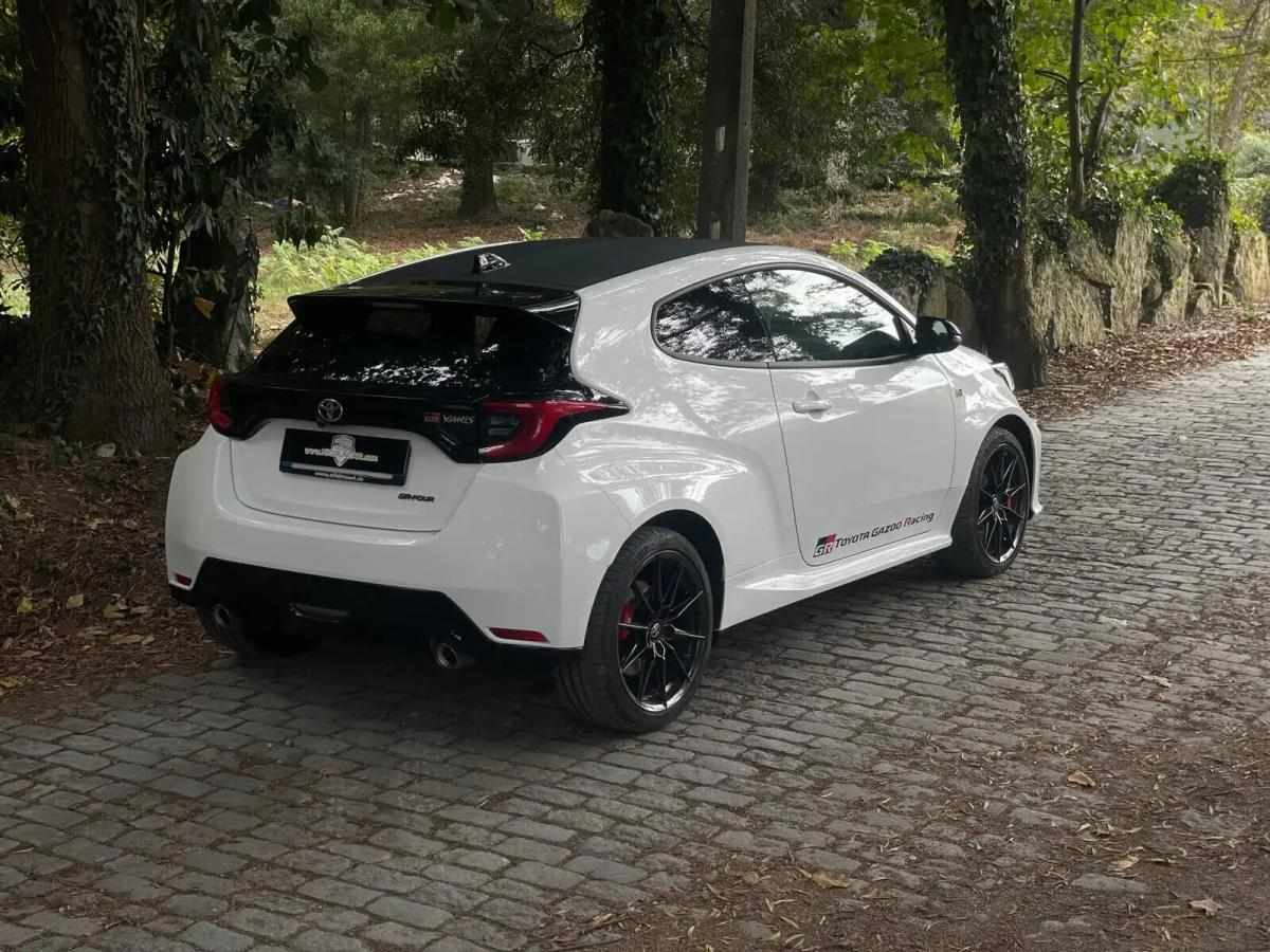 toyota-yaris-2022-gasolina-1618cc