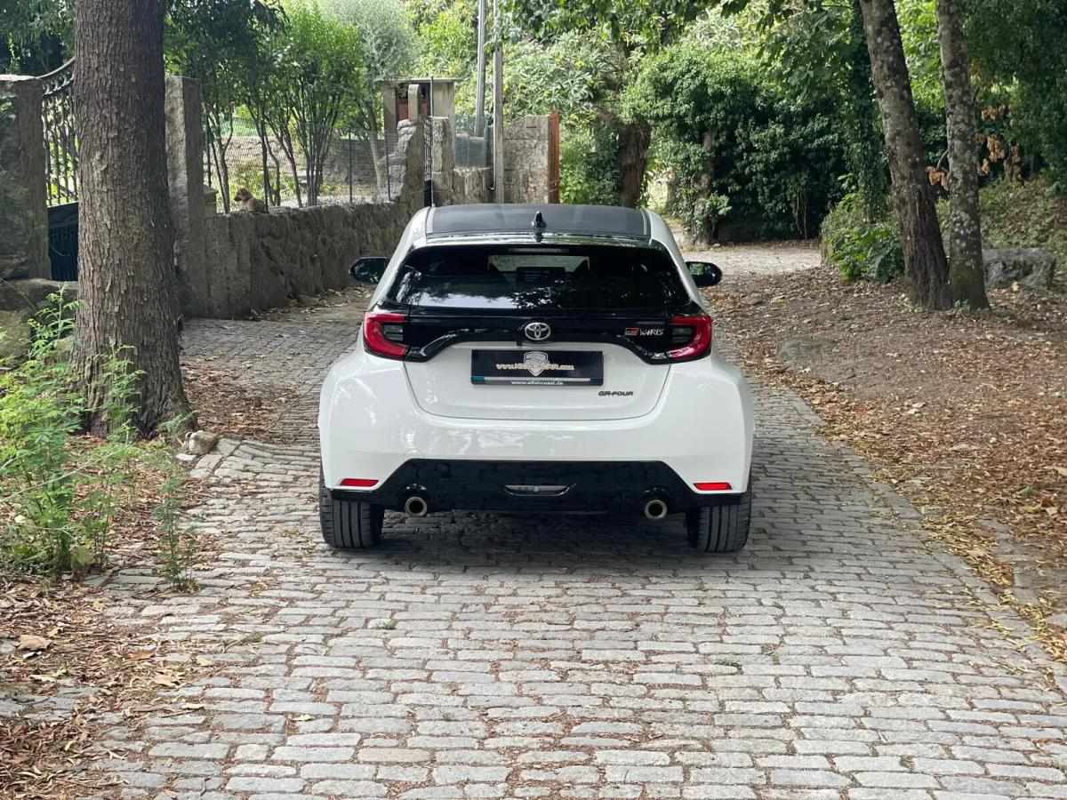 toyota-yaris-2022-gasolina-1618cc