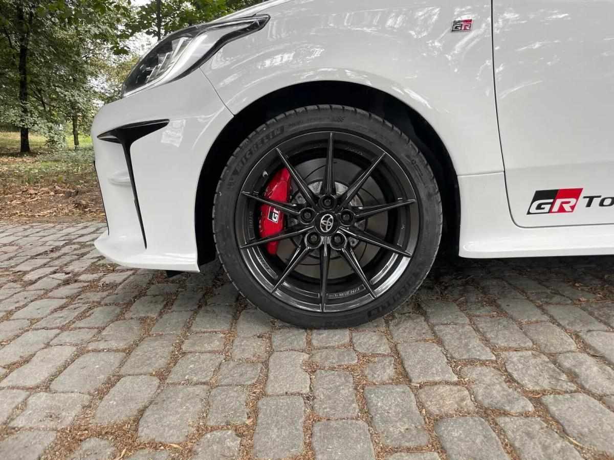 toyota-yaris-2022-gasolina-1618cc