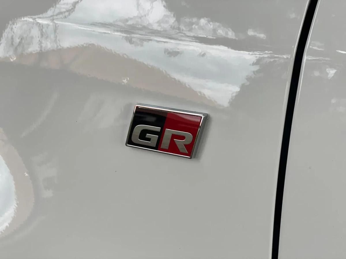 toyota-yaris-2022-gasolina-1618cc