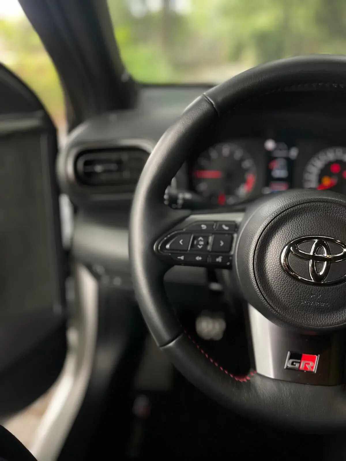 toyota-yaris-2022-gasolina-1618cc