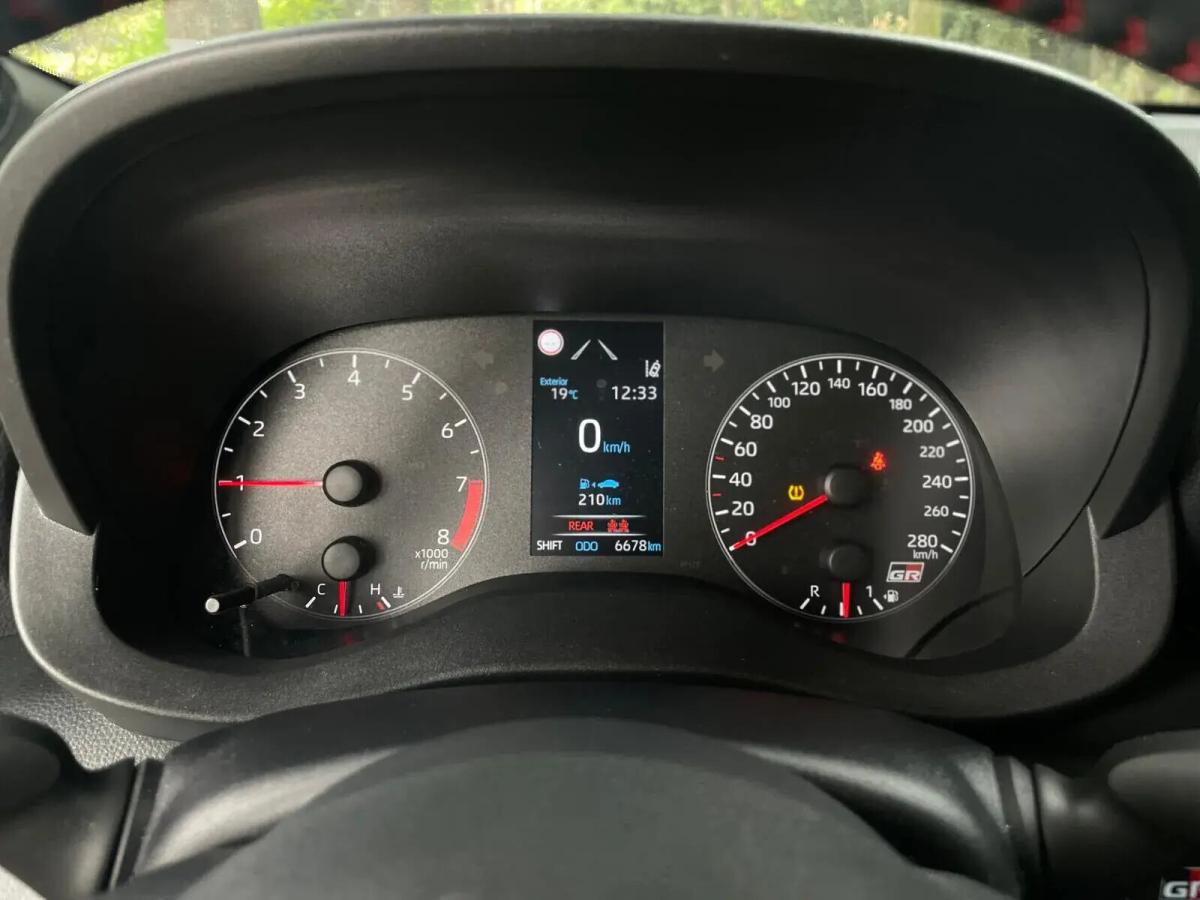 toyota-yaris-2022-gasolina-1618cc