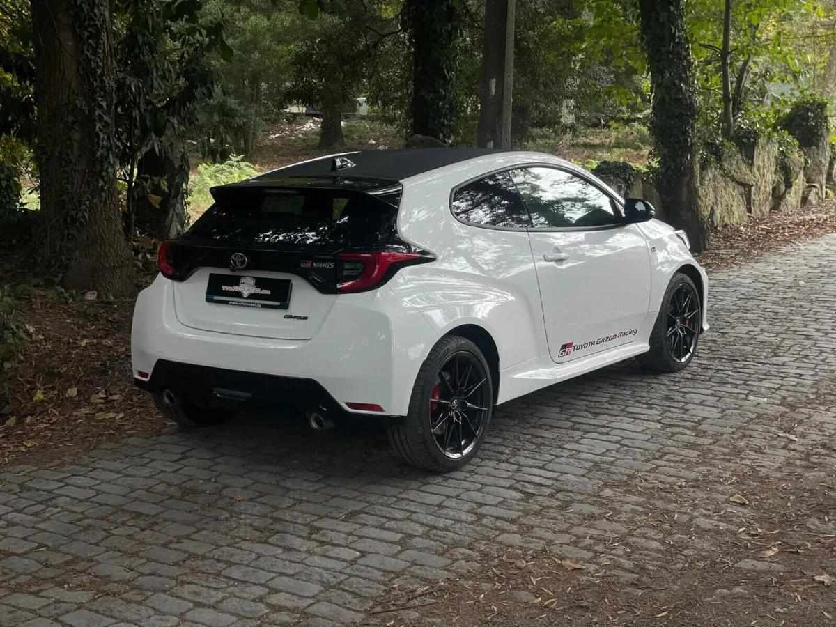 toyota-yaris-2022-gasolina-1618cc