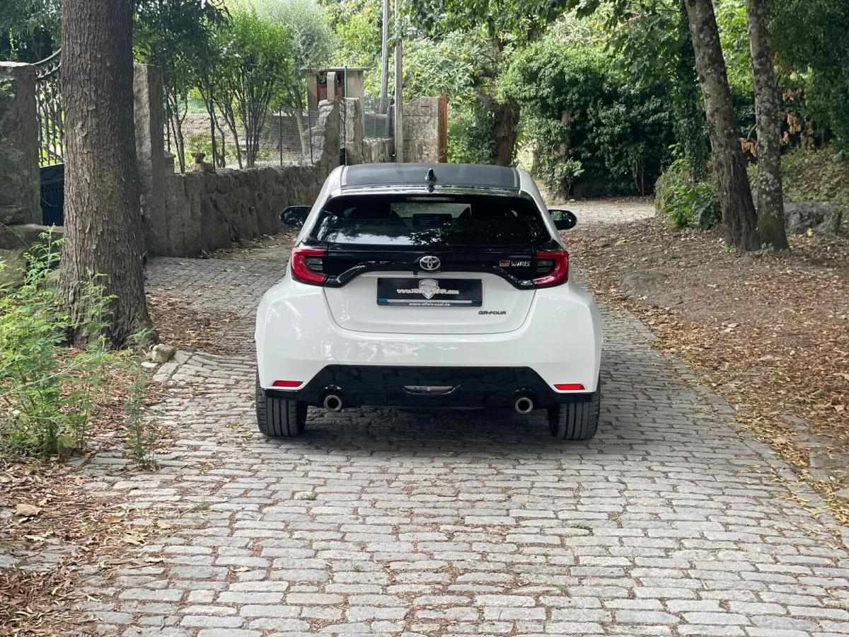 toyota-yaris-2022-gasolina-1618cc