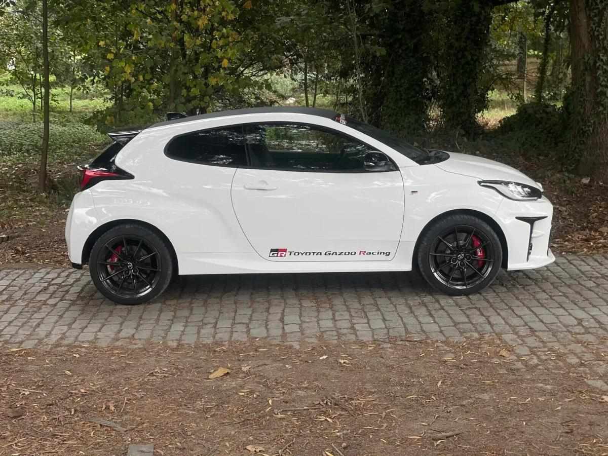 toyota-yaris-2022-gasolina-1618cc