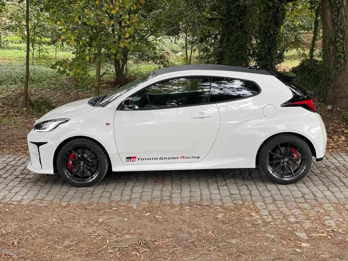 toyota-yaris-2022-gasolina-1618cc