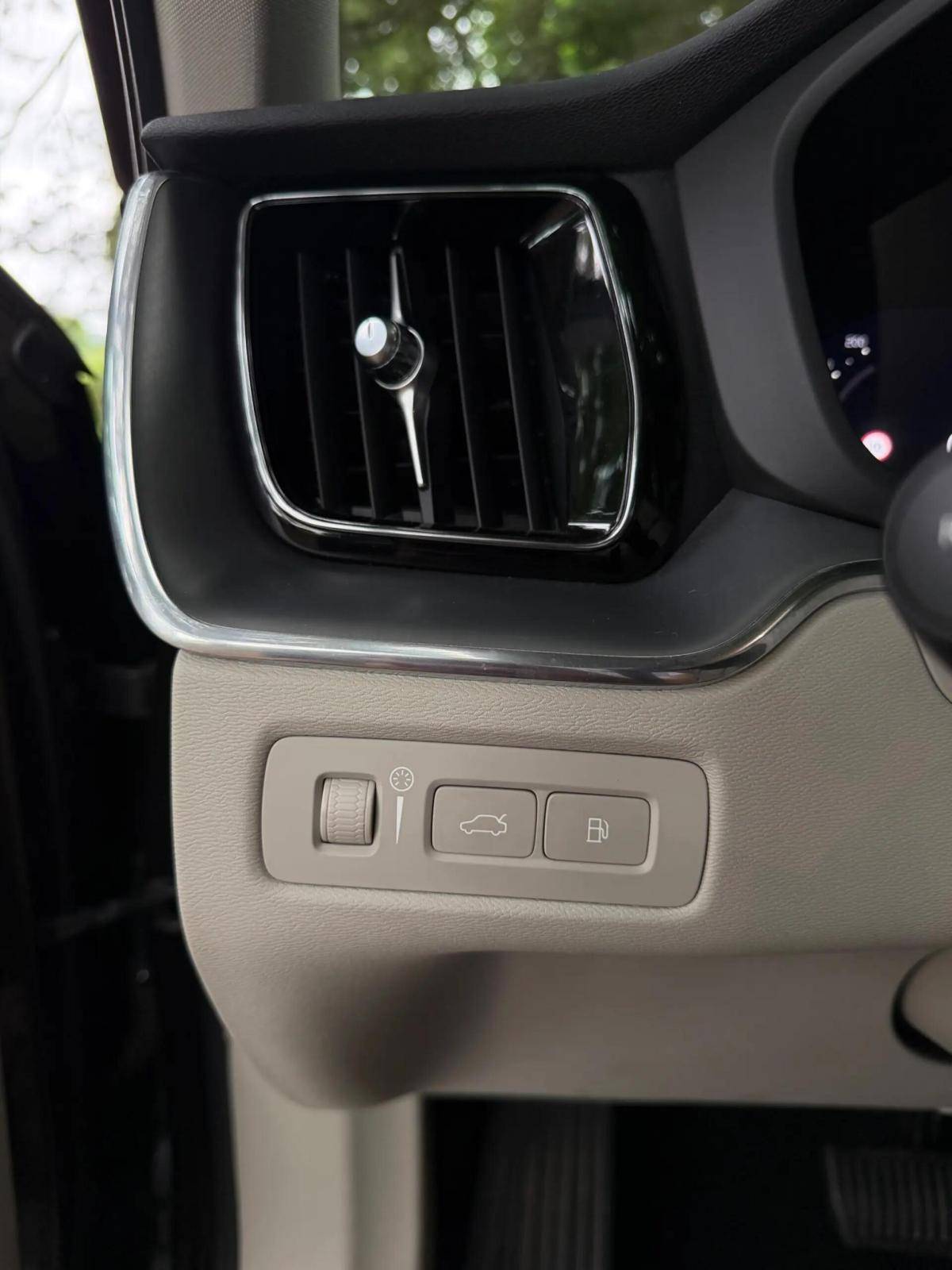 volvo-xc60-2022-hibrido-a-gasolina-1969cc