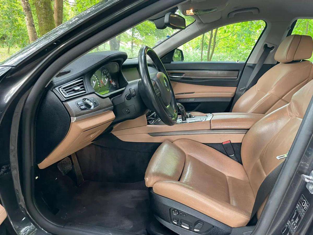 bmw-serie-7-740d-2011-diesel-2993cc