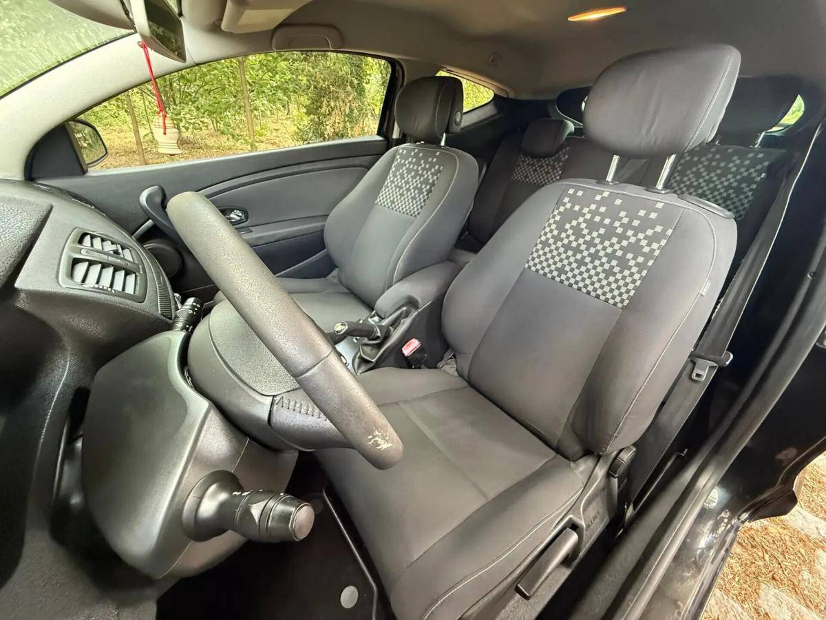 renault-megane-coupe-2012-diesel-1461cc