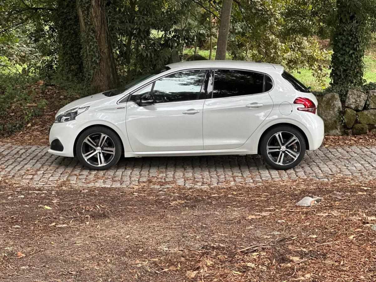 peugeot-208-2018-gasolina-1199cc
