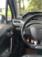 peugeot-208-2018-gasolina-1199cc