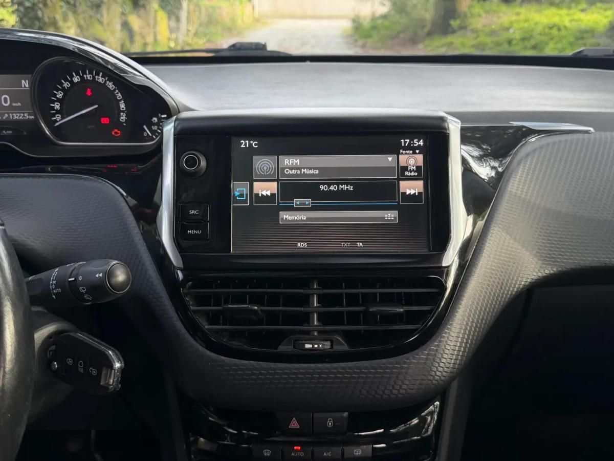 peugeot-2008-2016-gasolina-1199cc