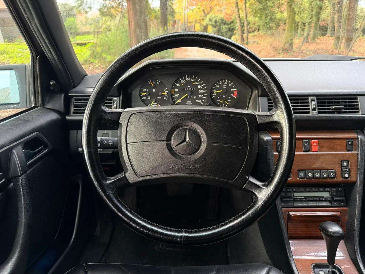 mercedes-benz-classe-e-260-e-1988-gasolina-2600cc
