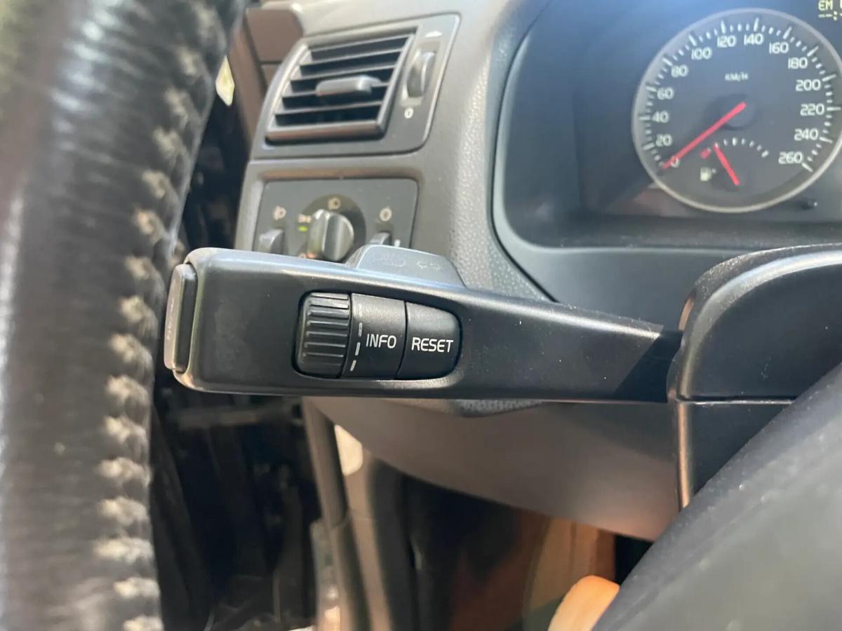 volvo-v50-2005-diesel-1997cc