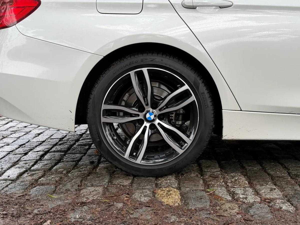 bmw-serie-3-318-d-2014-diesel-1995cc