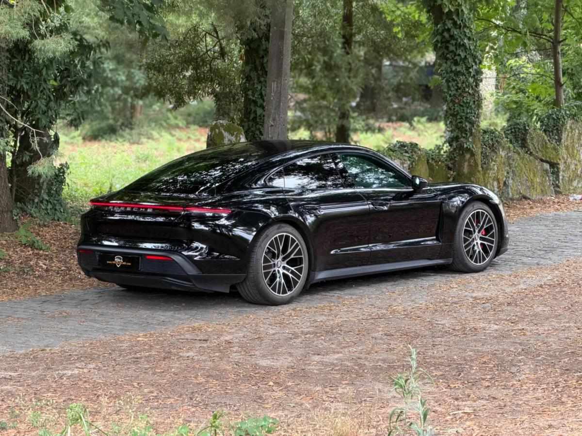 porsche-taycan-2020-eletrico-0cc