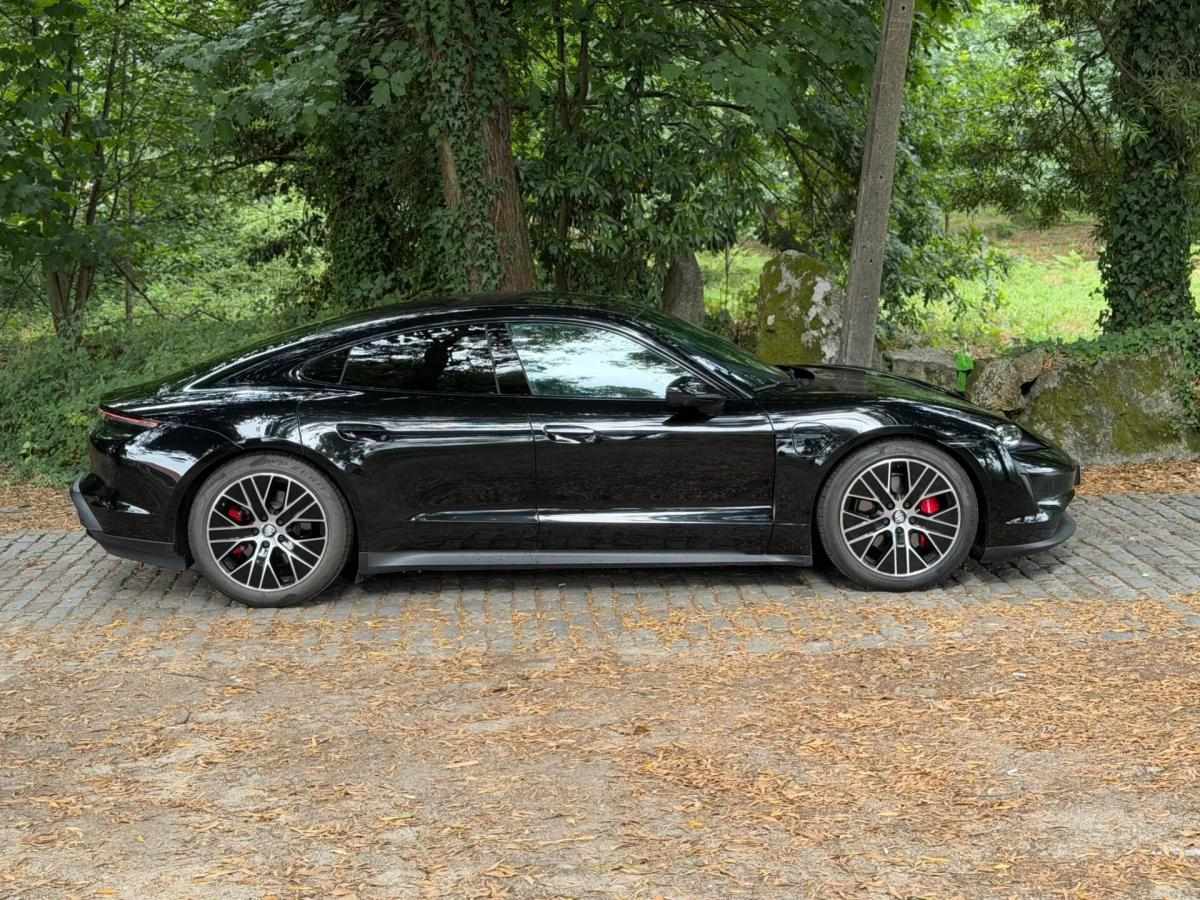 porsche-taycan-2020-eletrico-0cc
