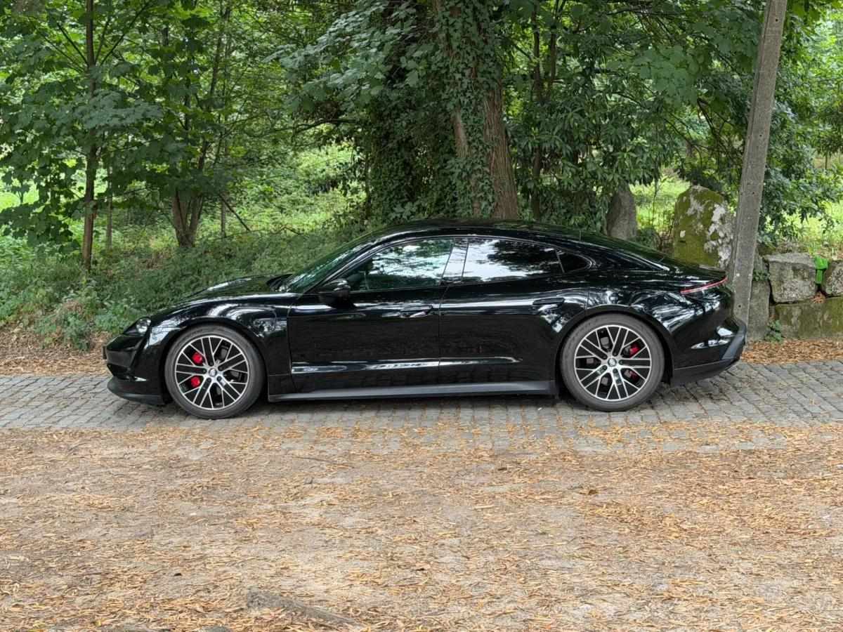 porsche-taycan-2020-eletrico-0cc