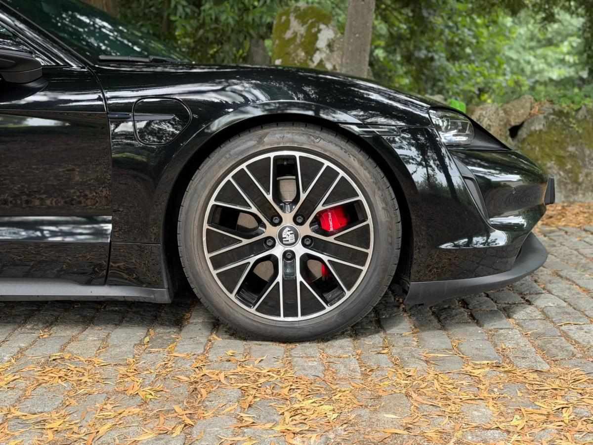 porsche-taycan-2020-eletrico-0cc