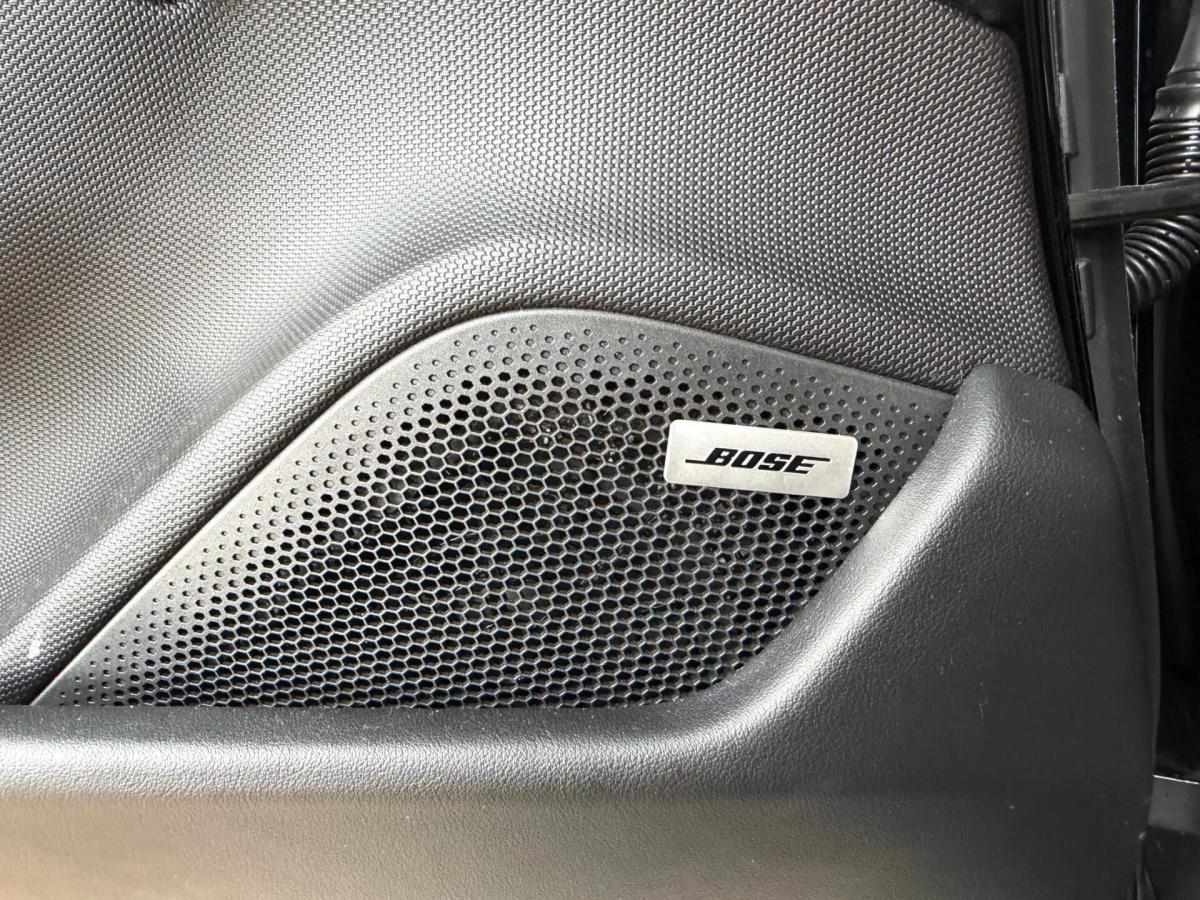 porsche-taycan-2020-eletrico-0cc