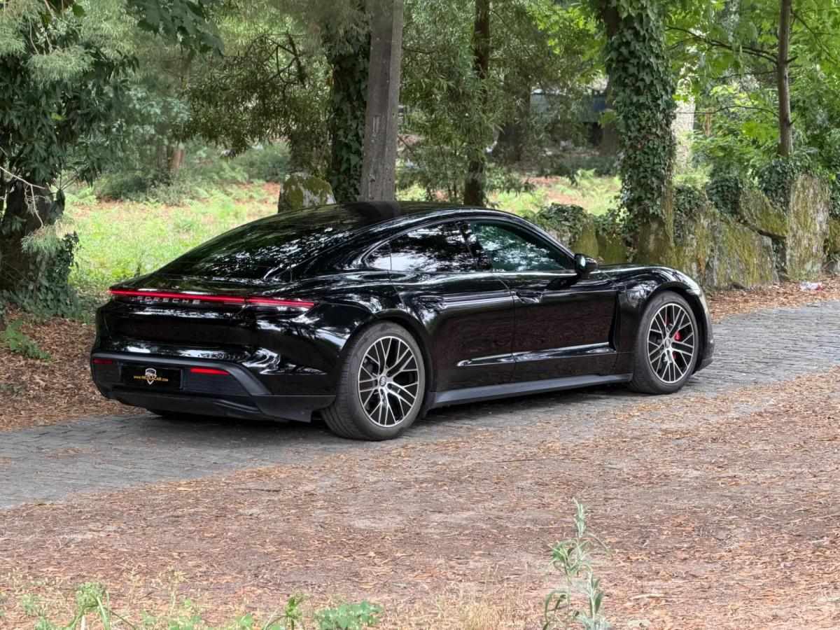 porsche-taycan-2020-eletrico-0cc