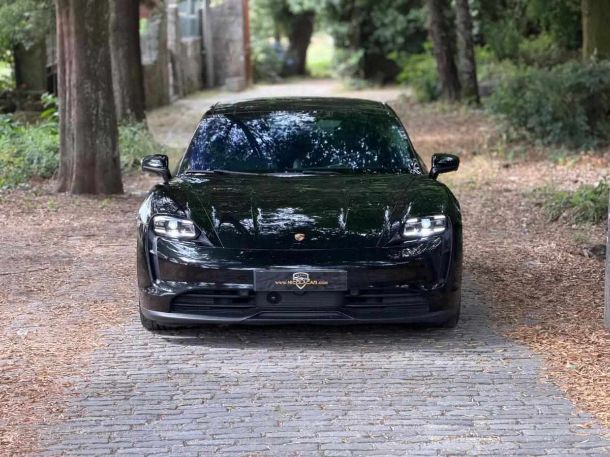 porsche-taycan-2020-eletrico-0cc