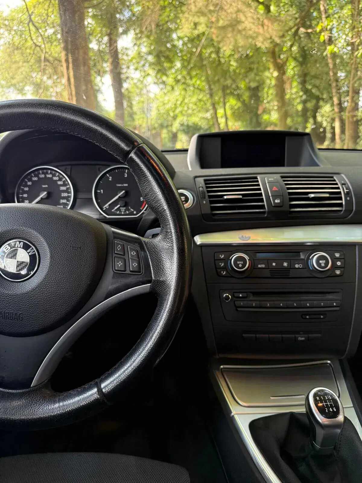 bmw-serie-1-123d-2008-diesel-1995cc