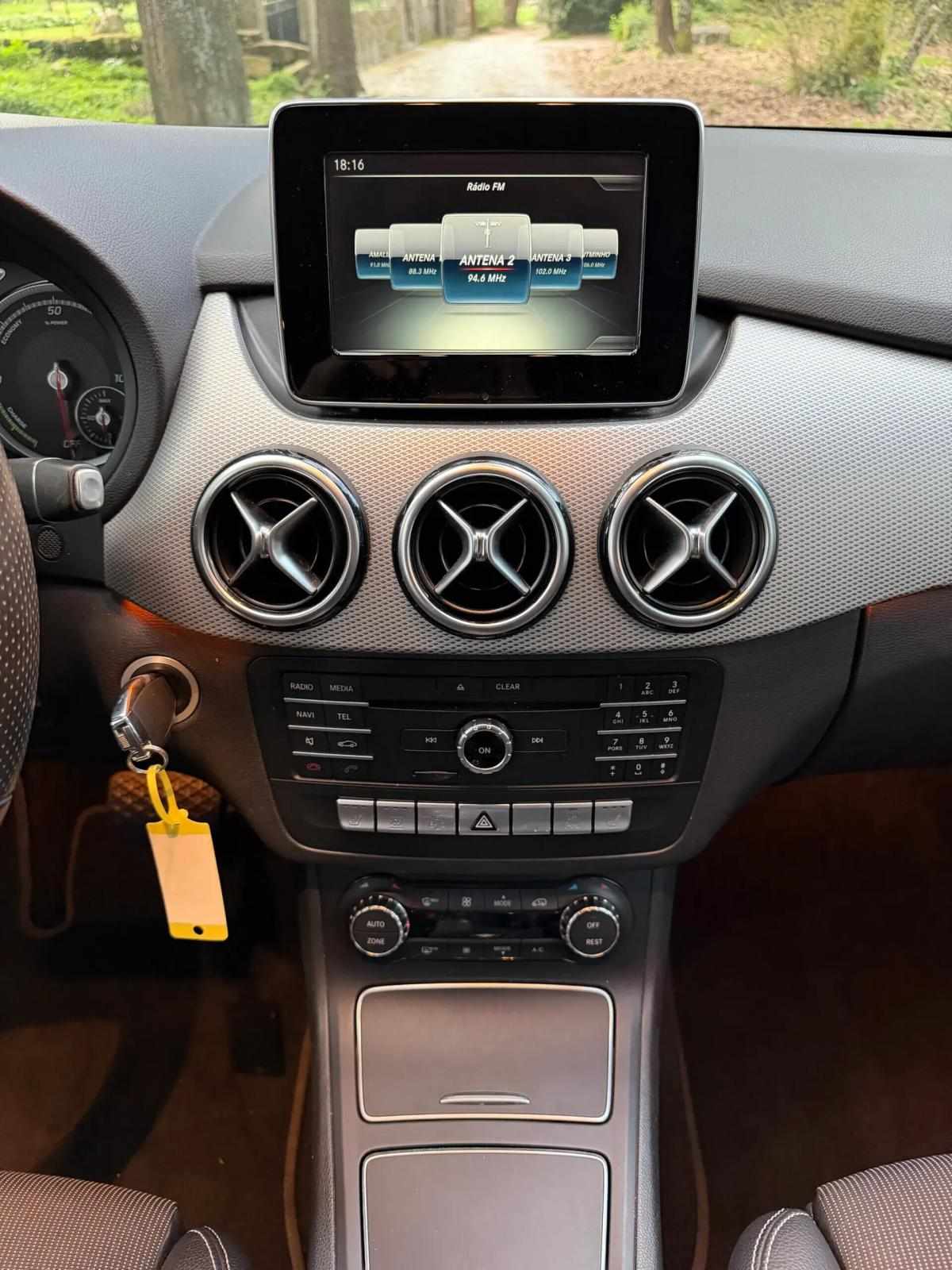mercedes-benz-classe-b-b-250-e-2015-eletrico-0cc