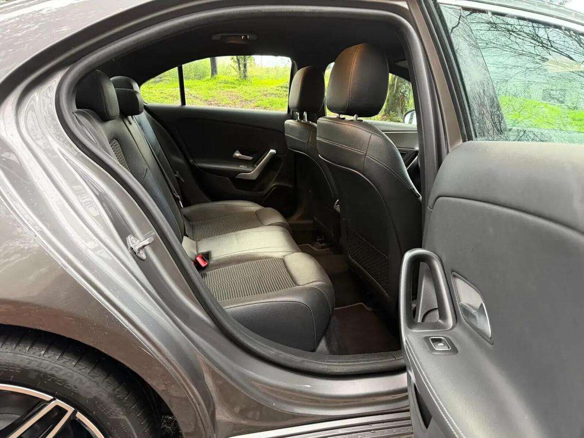 mercedes-benz-classe-a-a-180-limousine-auto-style-plus-gps-led-2020-diesel-1461cc