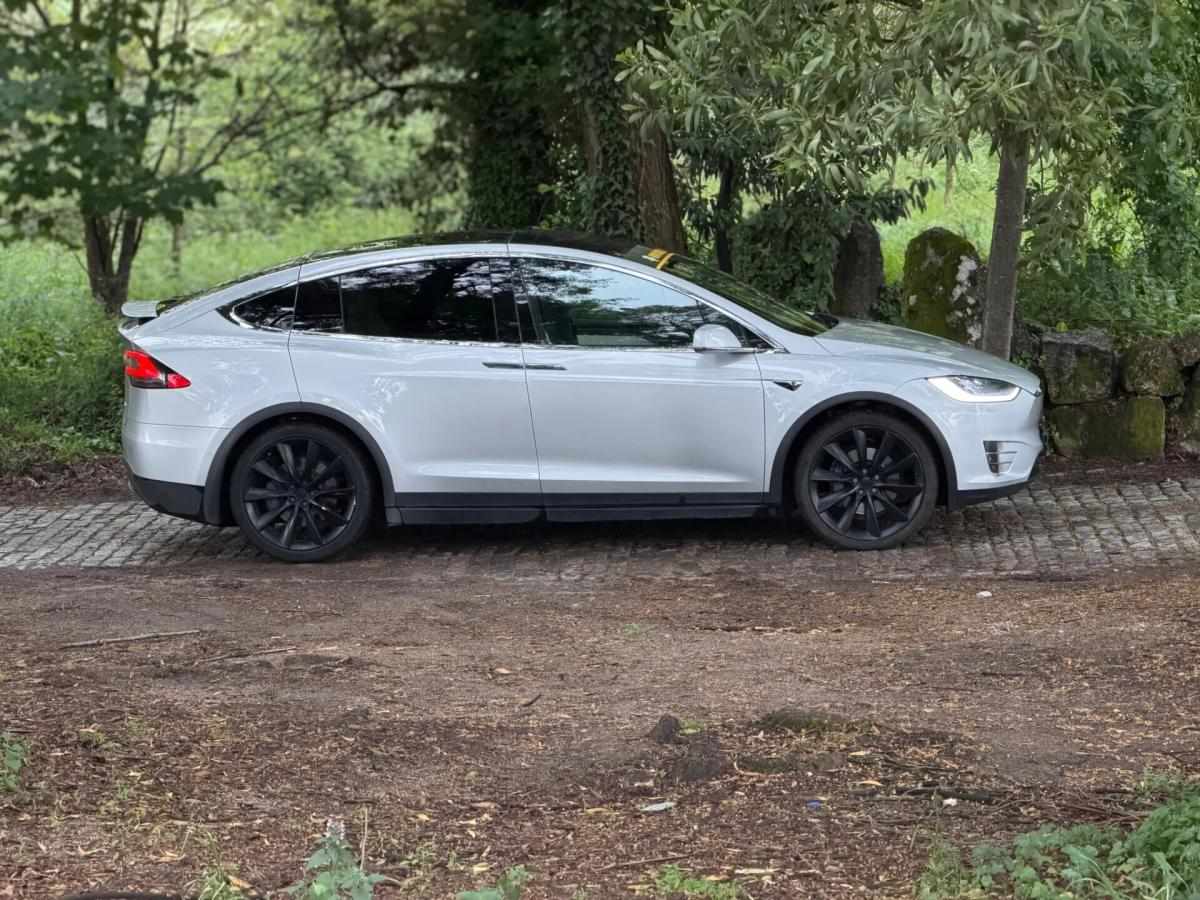 tesla-model-x-2018-eletrico-0cc