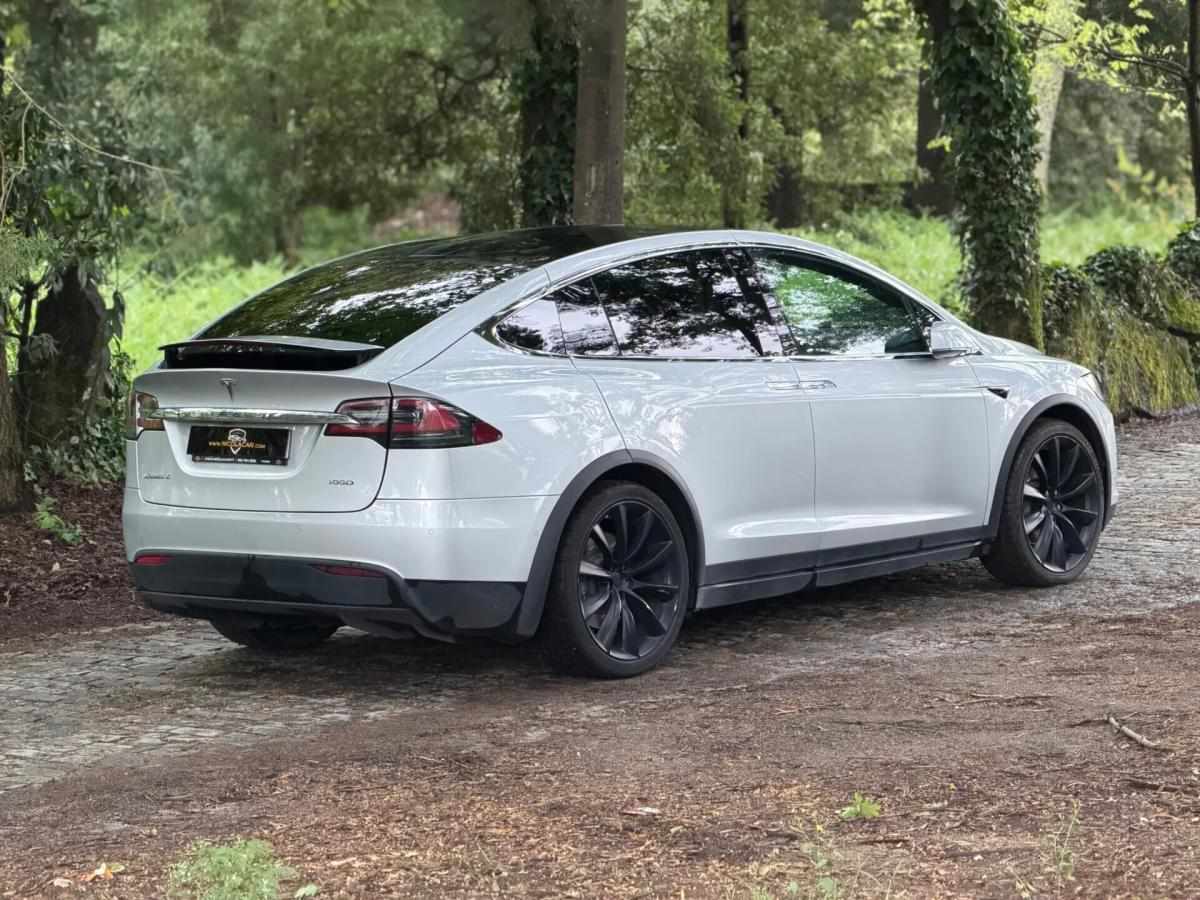 tesla-model-x-2018-eletrico-0cc