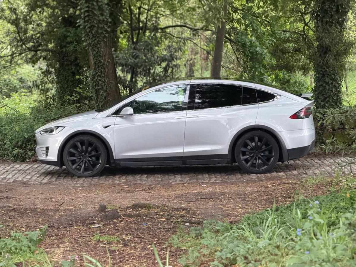 tesla-model-x-2018-eletrico-0cc