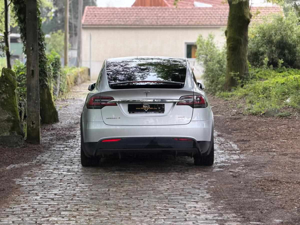 tesla-model-x-2018-eletrico-0cc