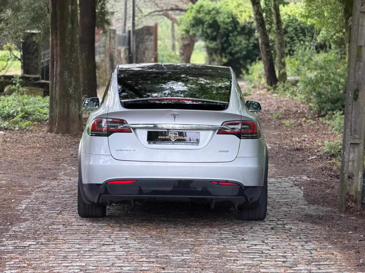 tesla-model-x-2018-eletrico-0cc