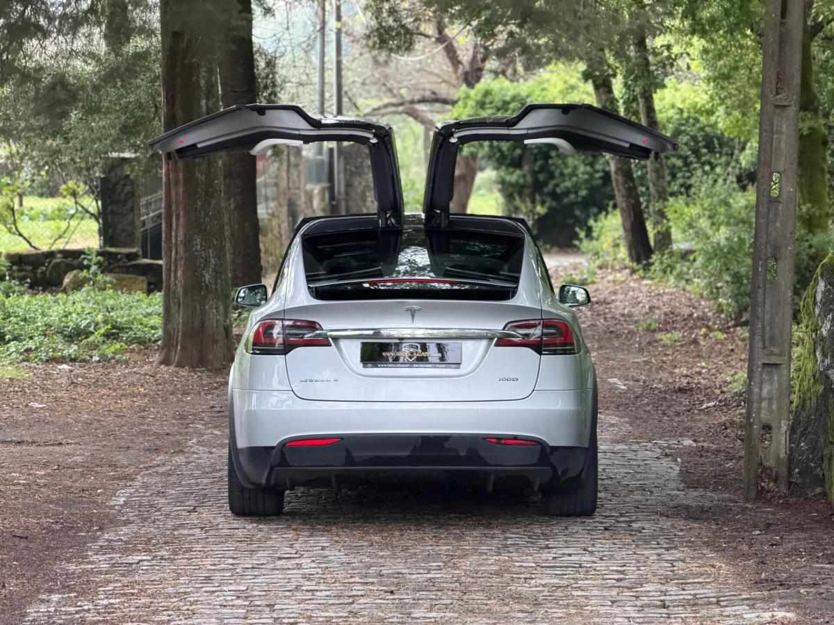 tesla-model-x-2018-eletrico-0cc