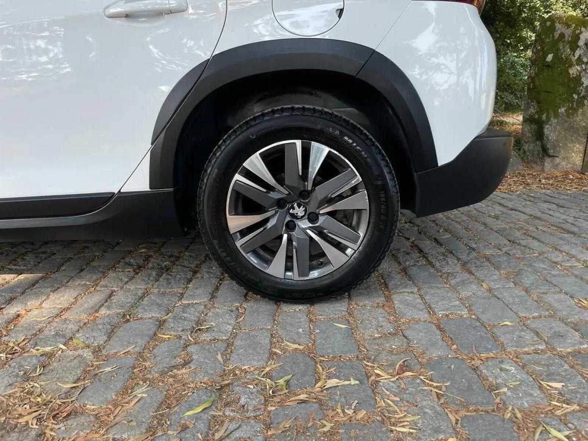 peugeot-2008-2018-gasolina-1199cc