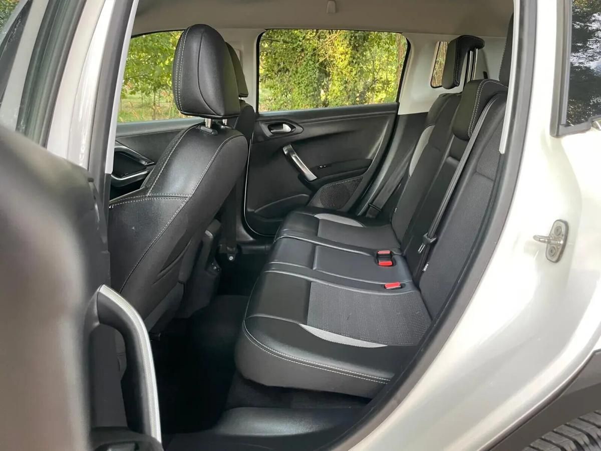 peugeot-2008-2018-gasolina-1199cc