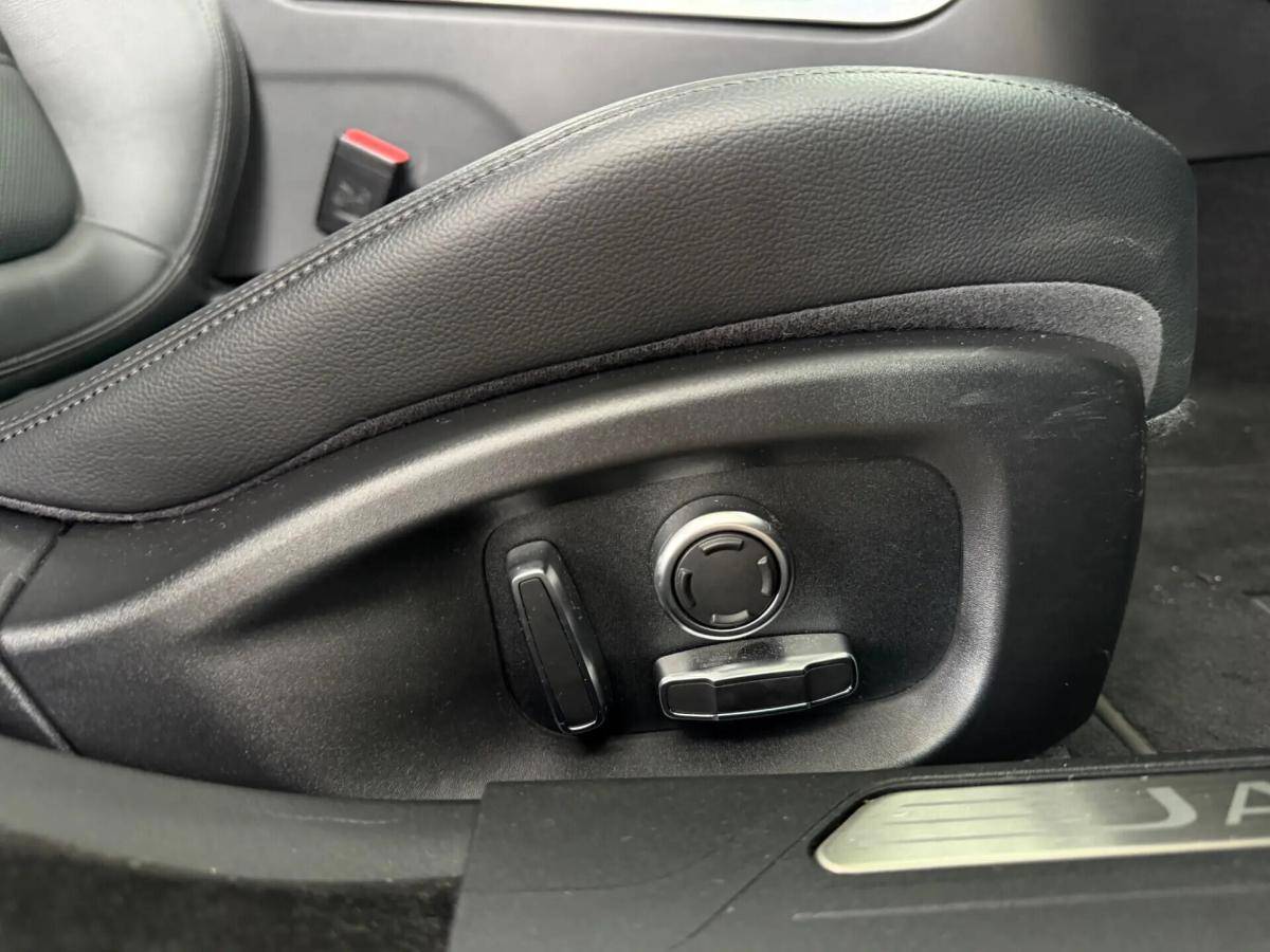 jaguar-xe-2020-diesel-1999cc