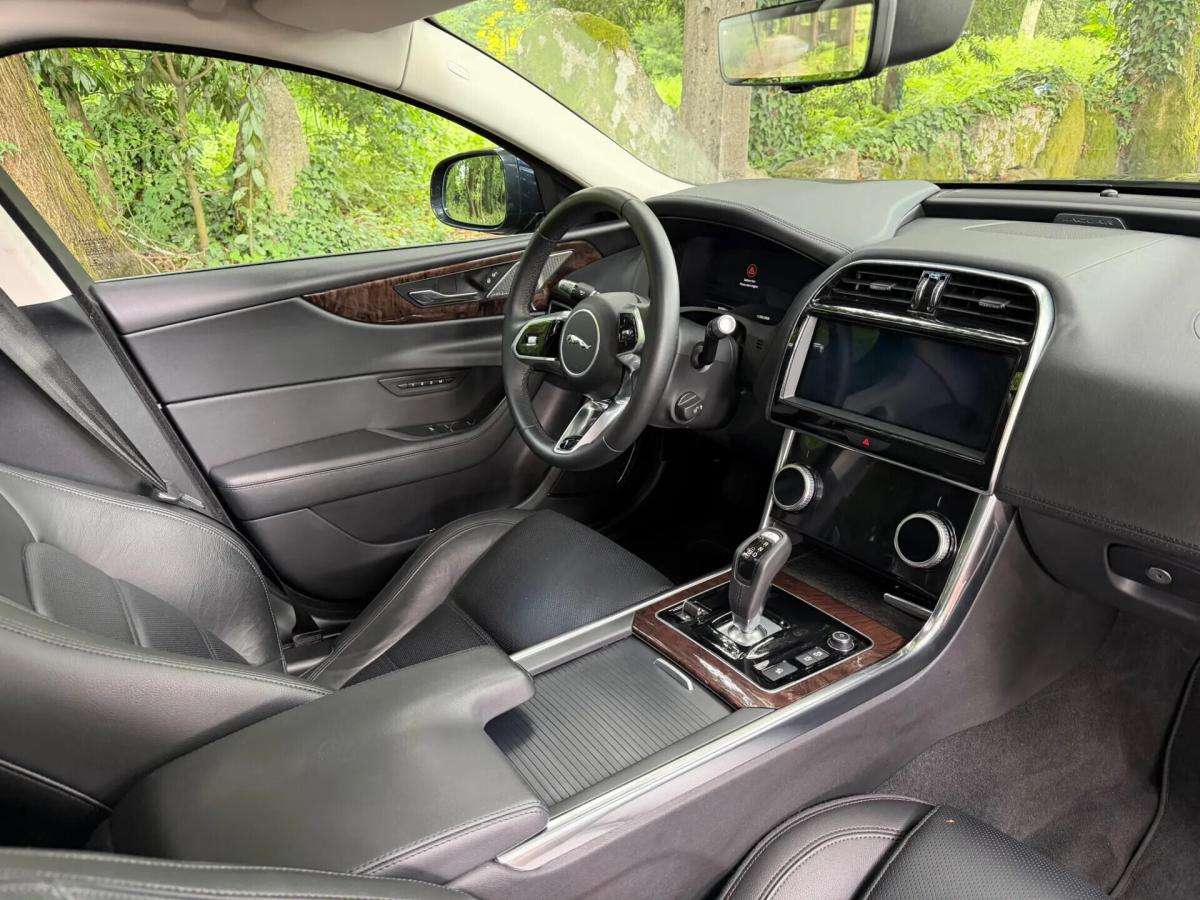 jaguar-xe-2020-diesel-1999cc